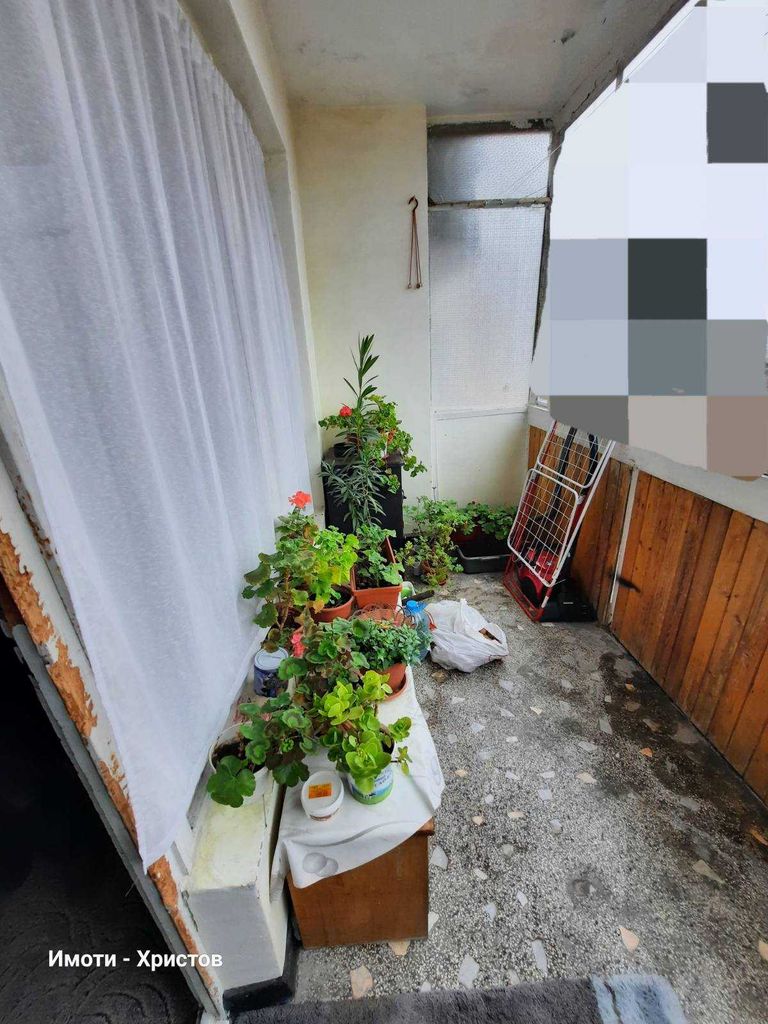 Продава се Тристаен апартамент в Шумен, Добруджански - 78 кв.м за 1242 €/кв.м - Снимка #9