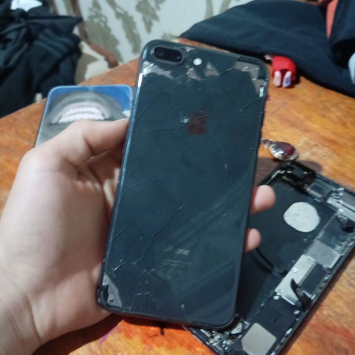 IPhone 8+ айфон 8+