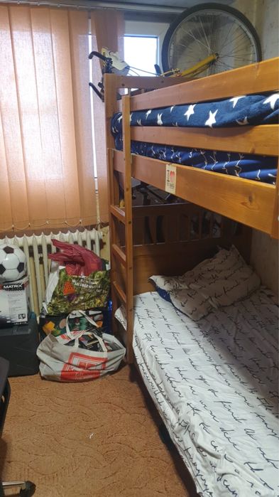 Pat supraetajat Ikea cu saltele