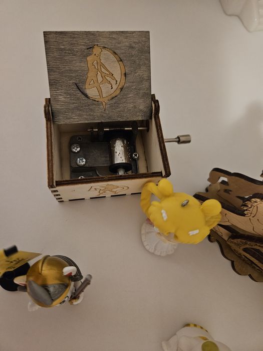 Cutie muzicala sailor moon figurine de colectie