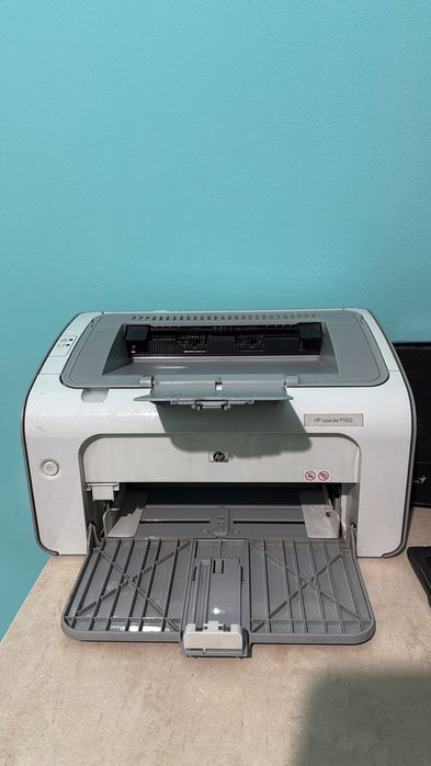 Принтер hp черно белый