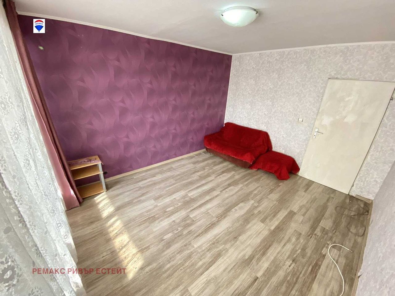 Продава се Тристаен апартамент в Русе, Дружба 1 - 78 кв.м за 1050 €/кв.м - Снимка #1