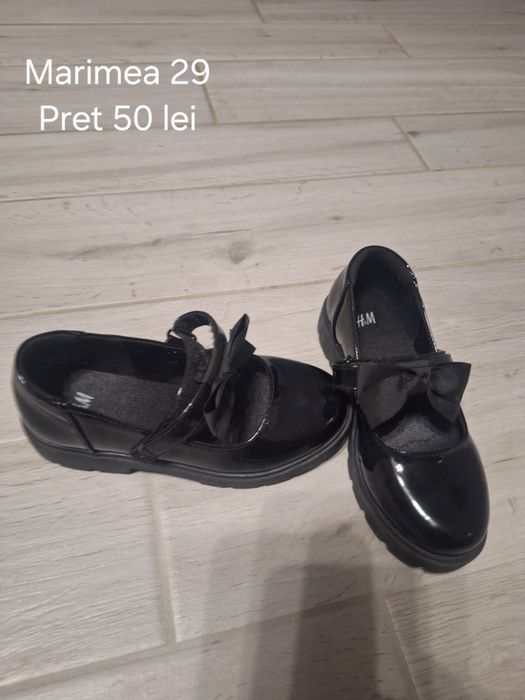 Vând Adidași si pantofi fetite