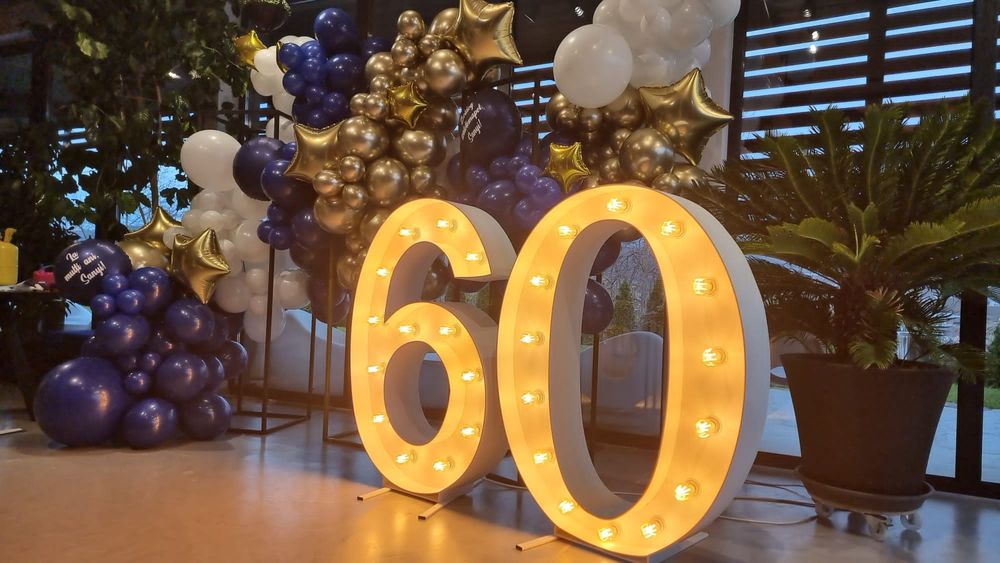 Inchiriez litere volumetrice luminoase pentru evenimente