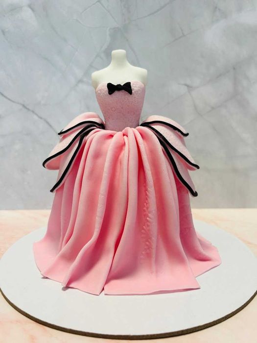 Cofetar decorator & modelator figurine din pastă de zahăr