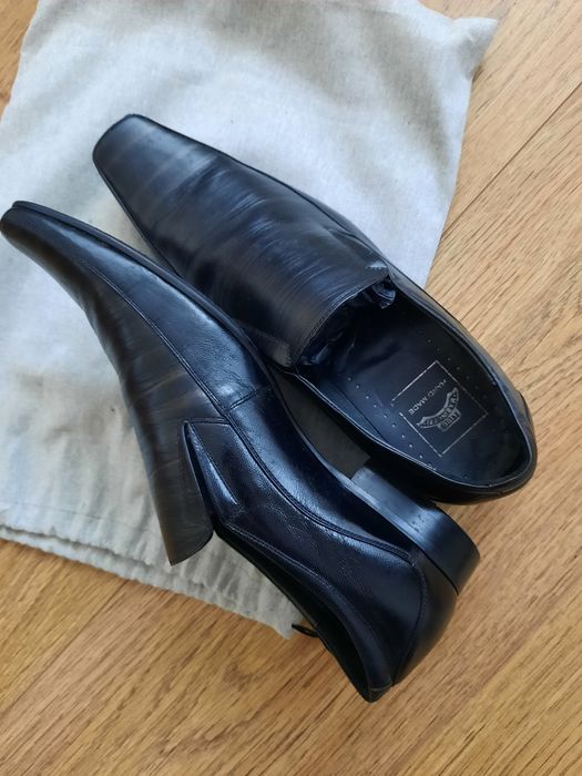 Vând pantofi piele naturala