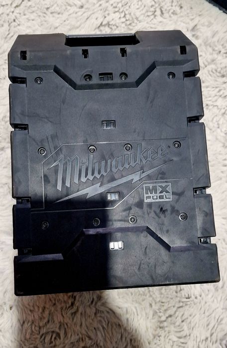 Acumulator Milwaukee XC 406
