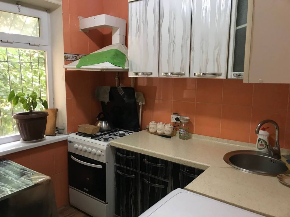 Сдается 2 комнатная квартира на 2этаже Нихол кольцо бухара сити 250 $