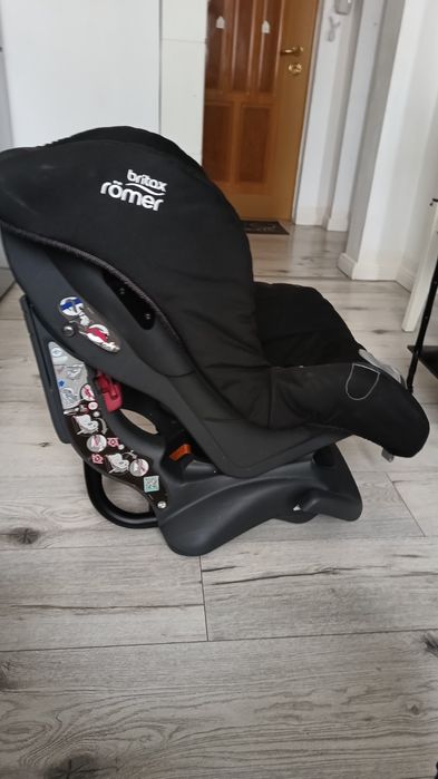 Britax Romer 9-18 kg cu insertie bebelus