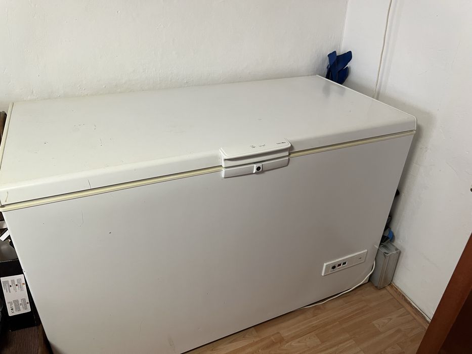 Vand lada frigorifica whirlpool pret negociabil