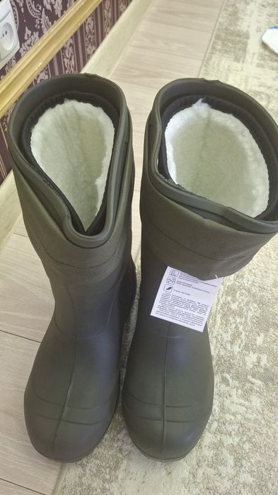 Резиновые сапоги зимний, комбинезон одноразовые, перчатки, подшлемники