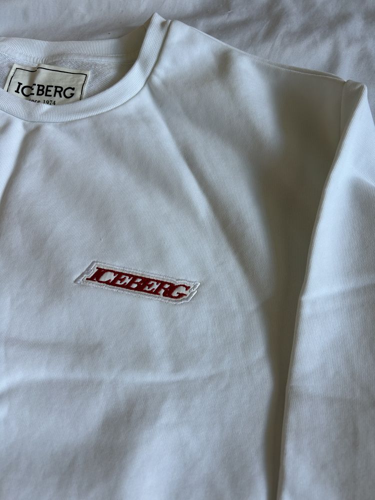 Суитшърт Iceberg