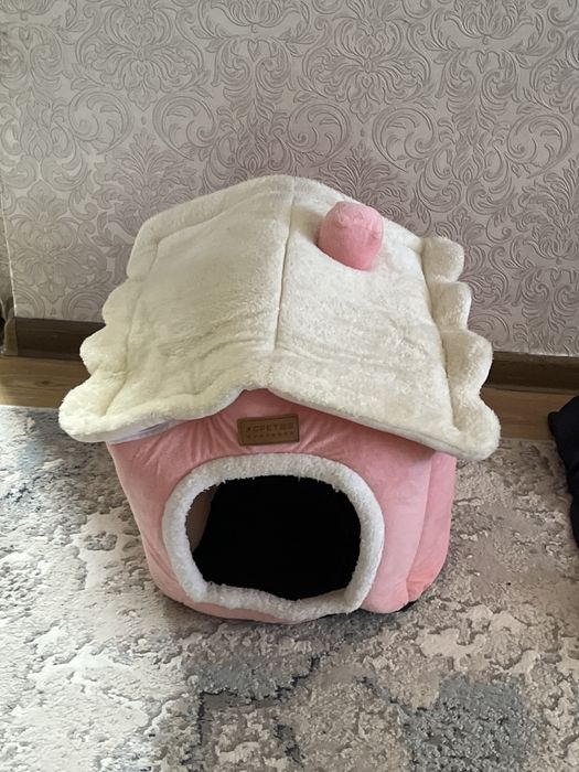 Продам домик для кошки и переноска