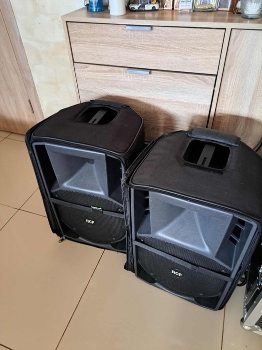 Vând boxe rcf 712 cu tot cu huse