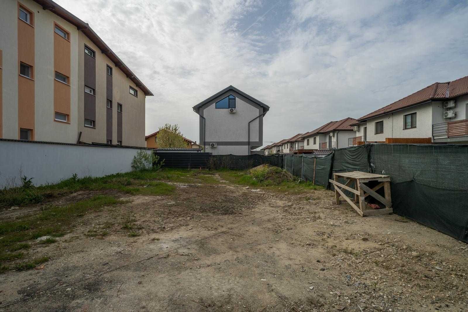 Teren intravilan de vanzare, toate utilitatile, autorizatie & proiect