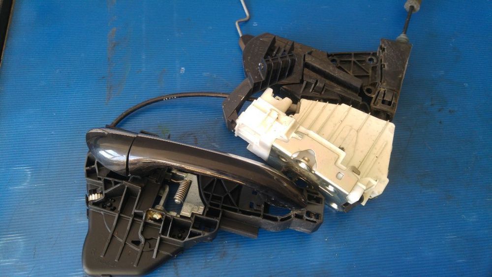 broasca iala cu maner exterior usa dreapta spate mercedes m-class ml 350 4matic w164 2011 1697302235
