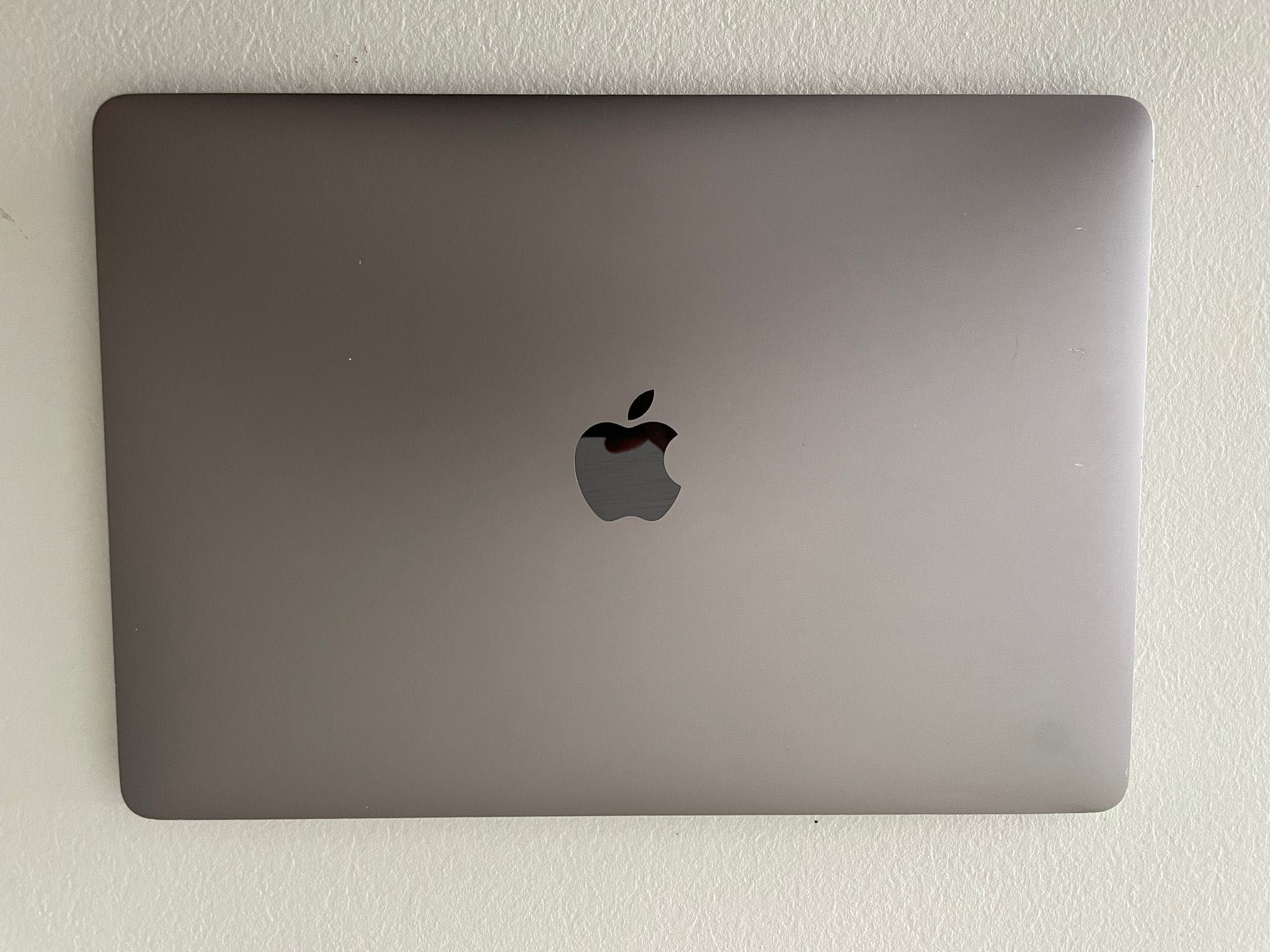 MacBook Pro 2016 2,9GHz I5, 8GB RAM estetic 90% tehnic 100%