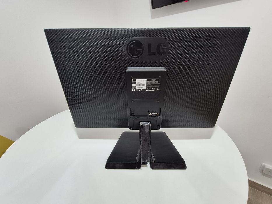 Monitor LG , E2242C-BN