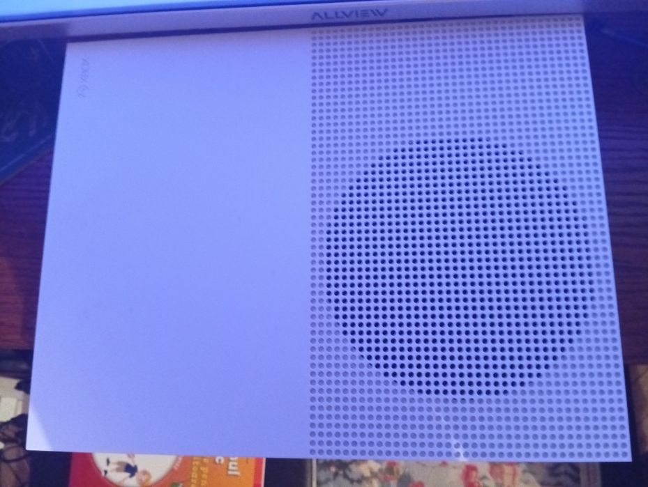 Xbox one s + 3 jocuri