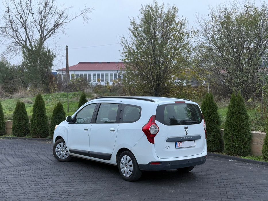 Dacia Lodgy 7 locuri 1.5dci 110cp 6 viteze EURO 5 Navi aer conditionat