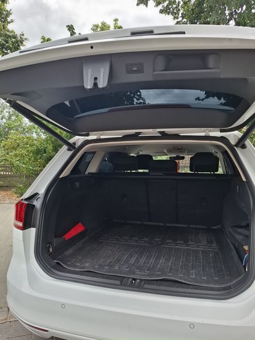 Vând wolzvagen passat b8 anul 2017 euro 6 fără adeblue