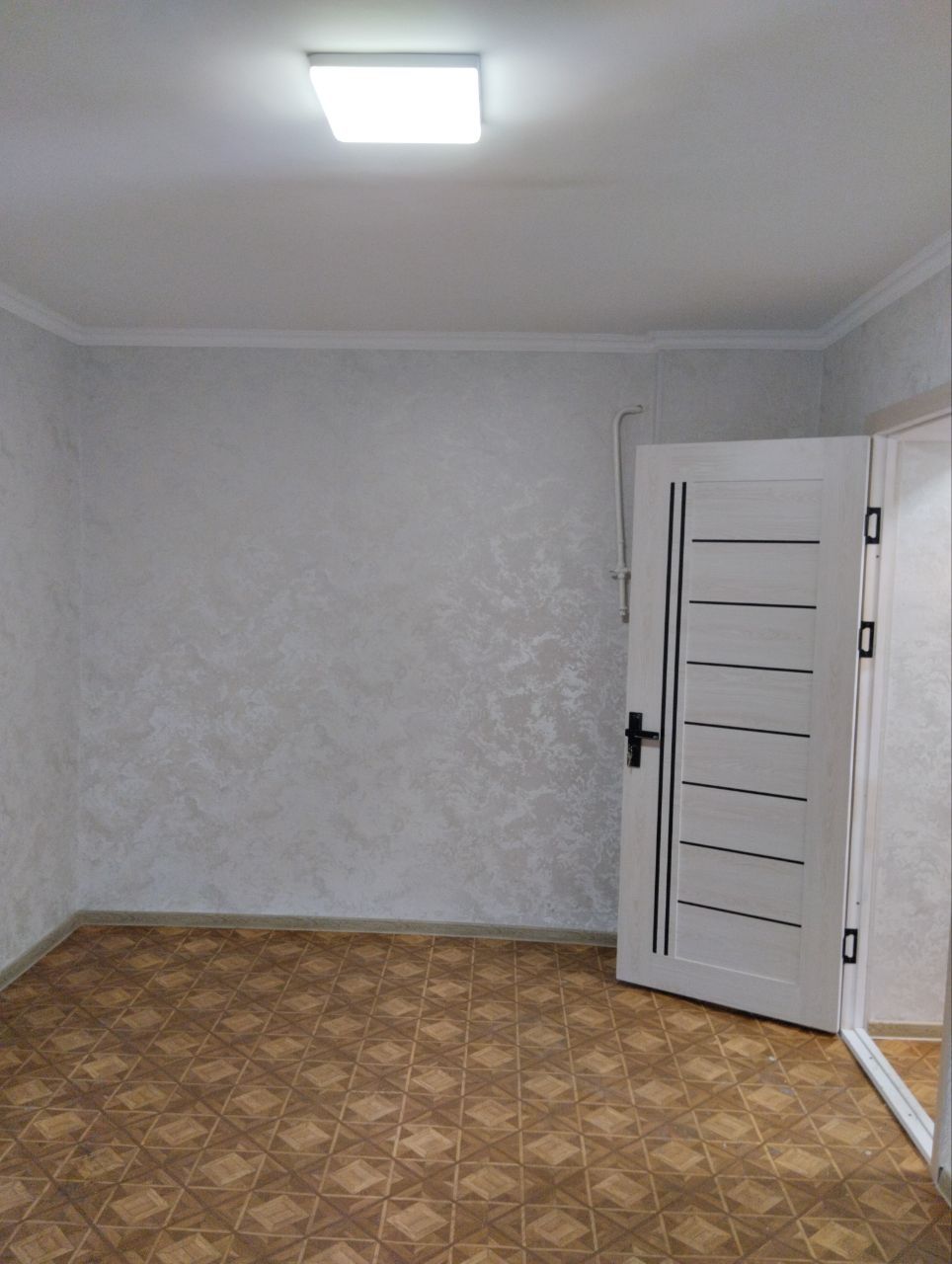 продаю  1  квартиру, улица джаргурганская. не общежитие