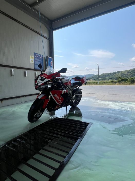 Vând Yamaha R1 rn12