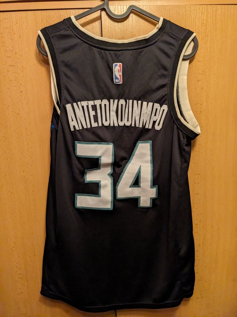 Giannis Antetokounmpo Milwaukee Bucks потник