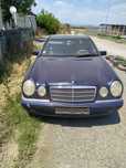 Mercedes-Benz E230 w210