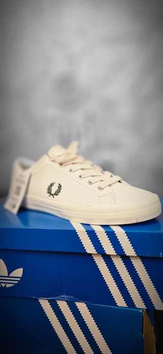 Оригинални Маратонки