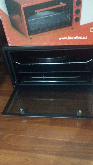 Электропечь 42литра в отличном состоянии