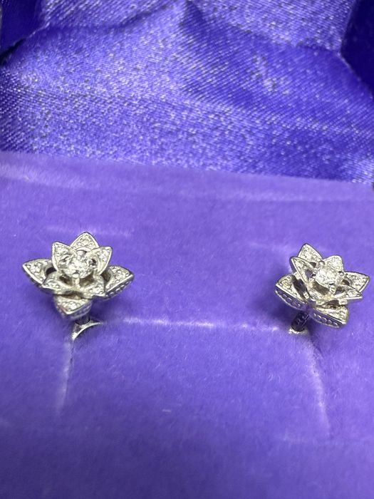 Бриллиантовые пусеты