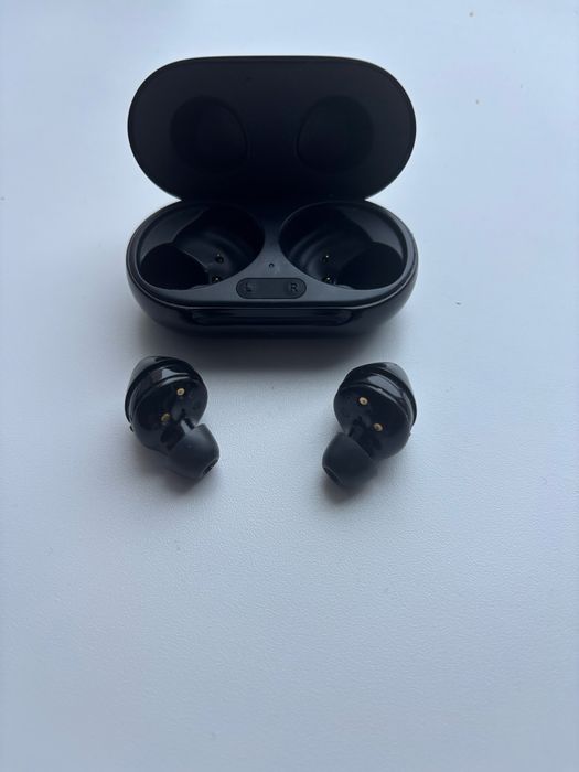 Продам Наушники Самсун Buds plus+