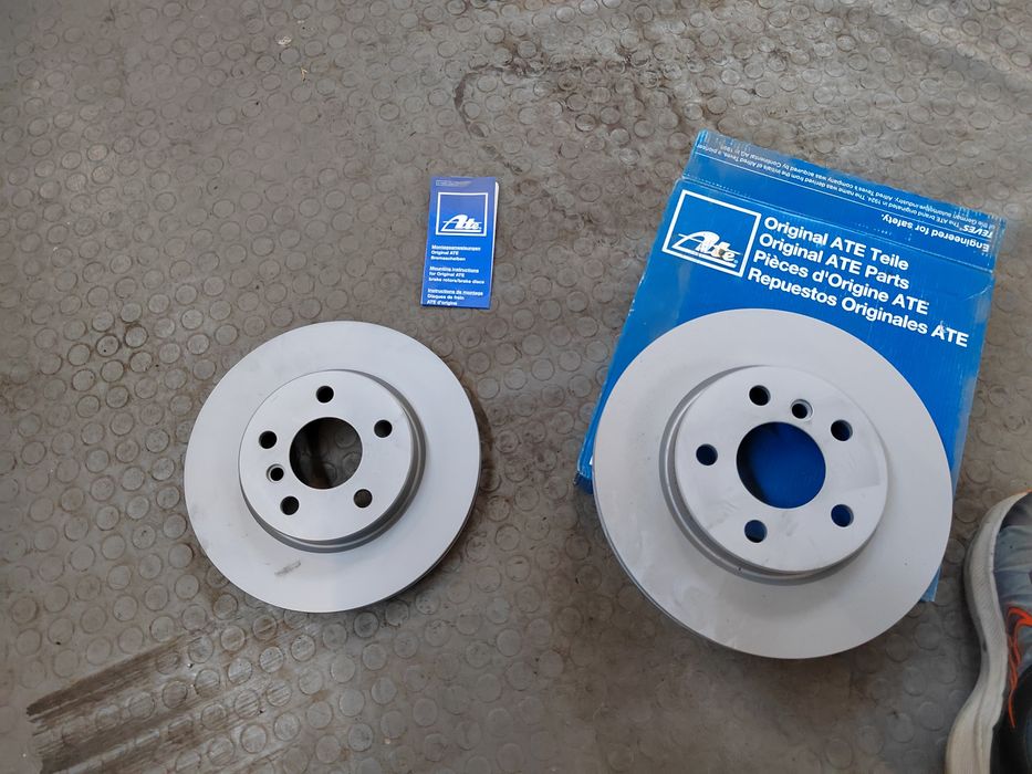 Предни спирачни дискове бмв 2 f45,мини f55, f56 / bmw f45 mini f55 f56