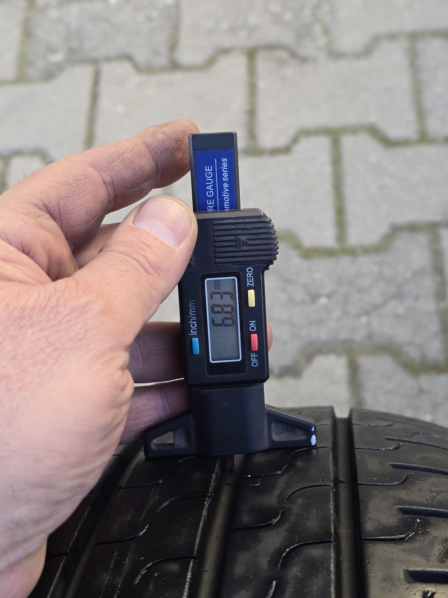 225 65 16c Pirelli