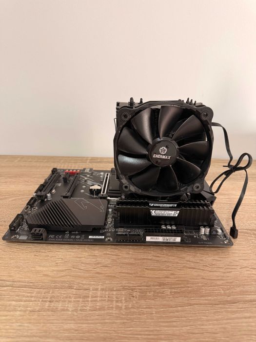 Kit - Ryzen 5700X3D | B550 Aorus Elite V2 | 32GB RAM