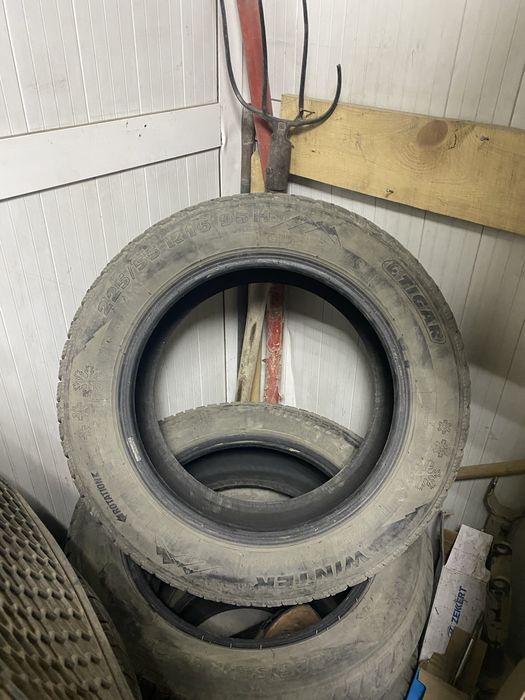 Продам Липучка Тигар 225/55/16 в хорошем состояние