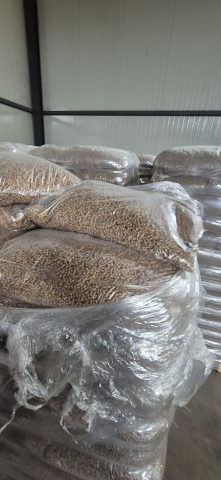 Peleti rasinoase ( pin) Ucraina