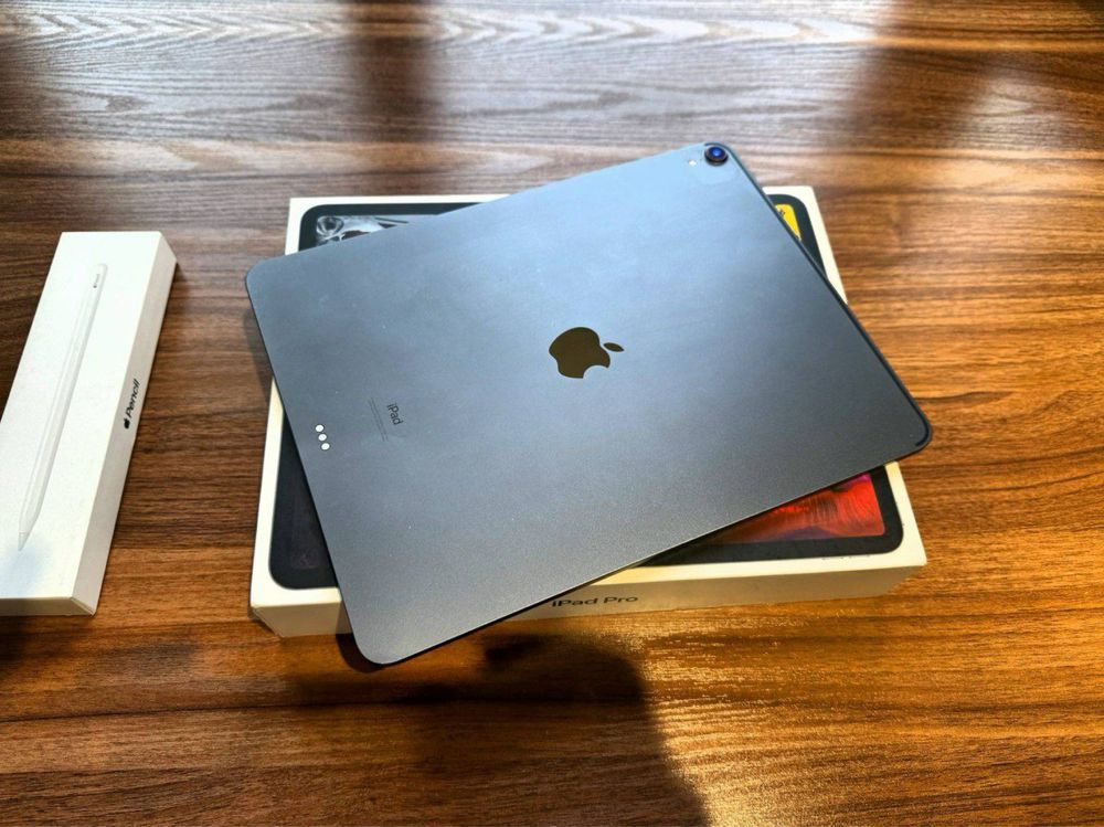 ipad pro 12.9 256Gb 100% yomkst+ apple keyboard