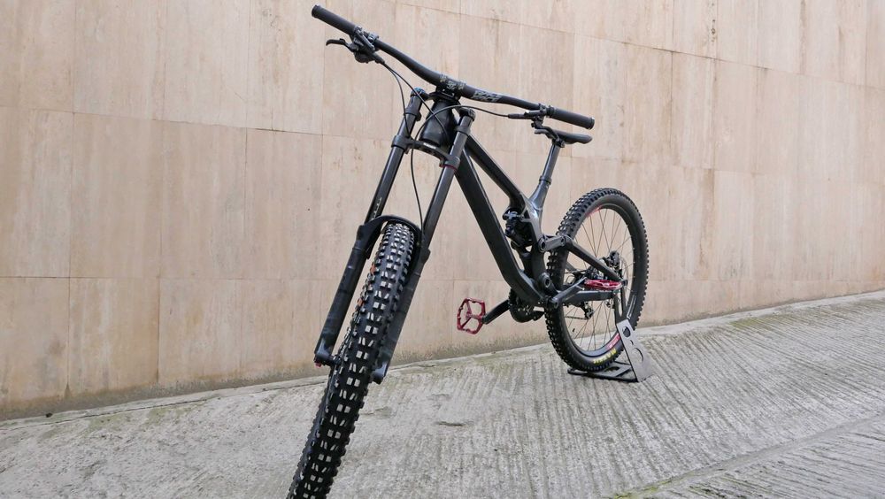 Canyon Sender DH, 27.5 M, RockShox Boxxer, 200 ход, 1х7 Sram GX