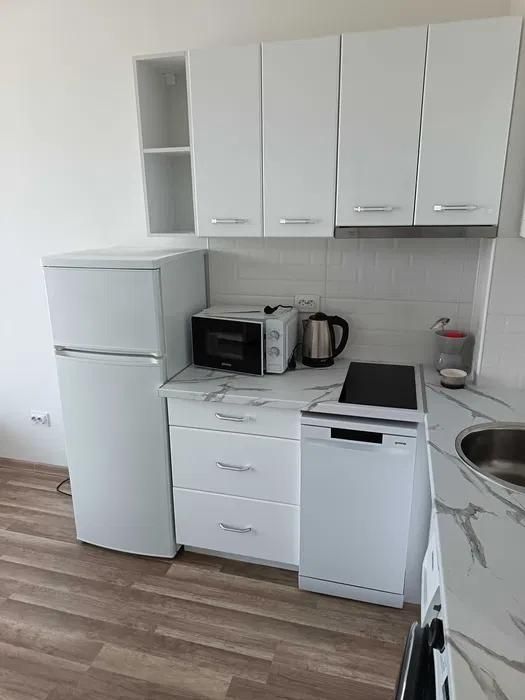 Едностаен апартамент, под наем, м-т Св.Св. Константин и Елена