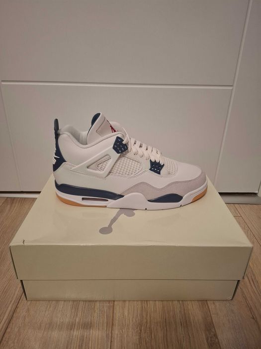 Jordan 4 SB Navy