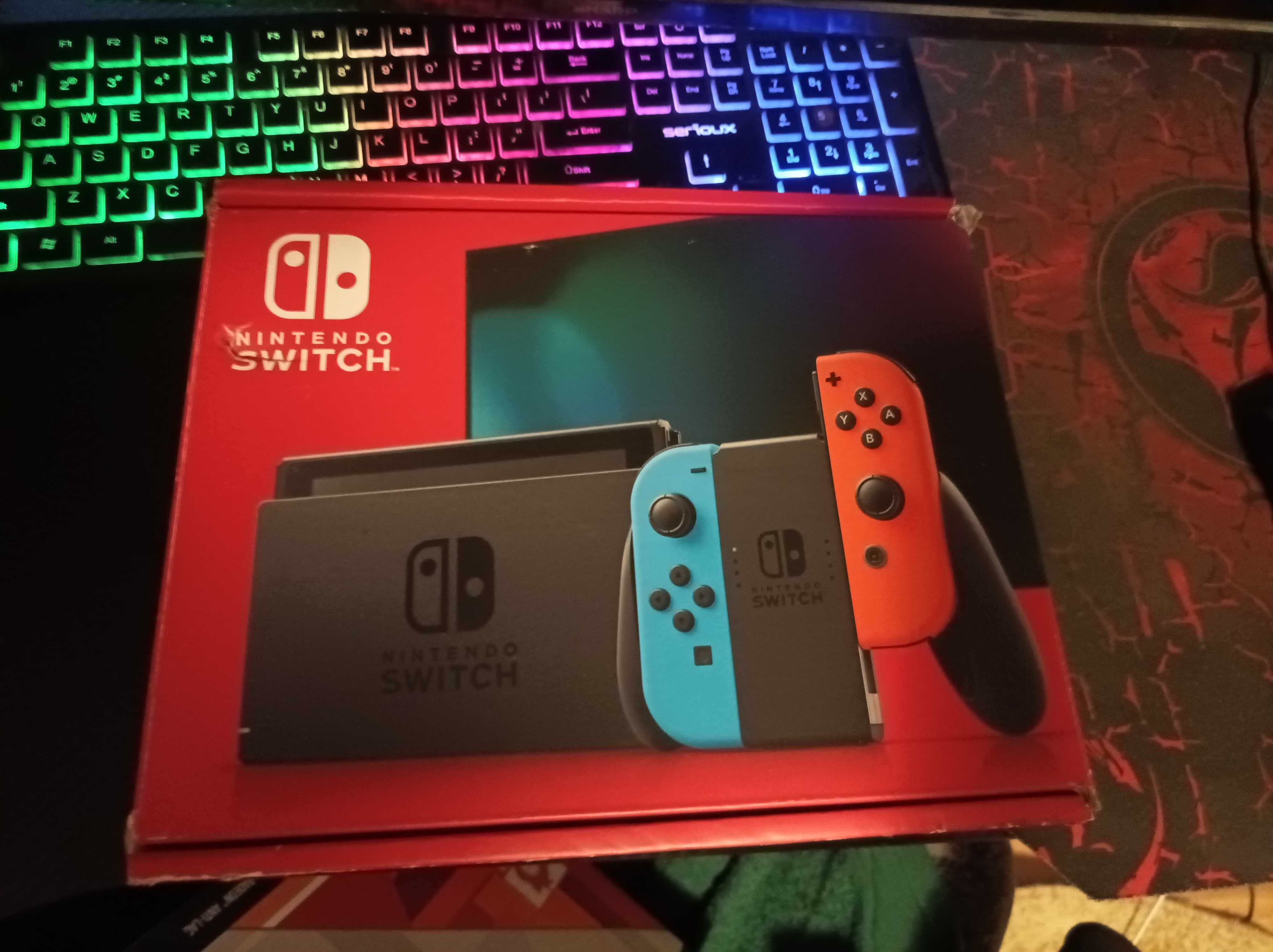 Nitendo switch aproape nou! +2 jocuri (Darksiders genesis si fifa 23)