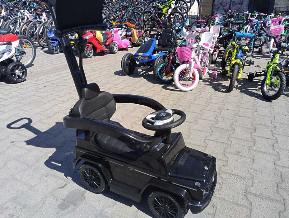 MERCEDES Кола за яздене с дръжка и сенник Mercedes-benz G350d черен