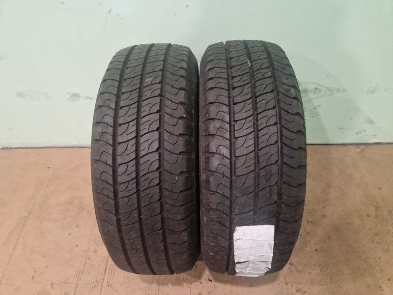 2 Goodyear R15C 215/65/ 
летни гуми 
DOT0816