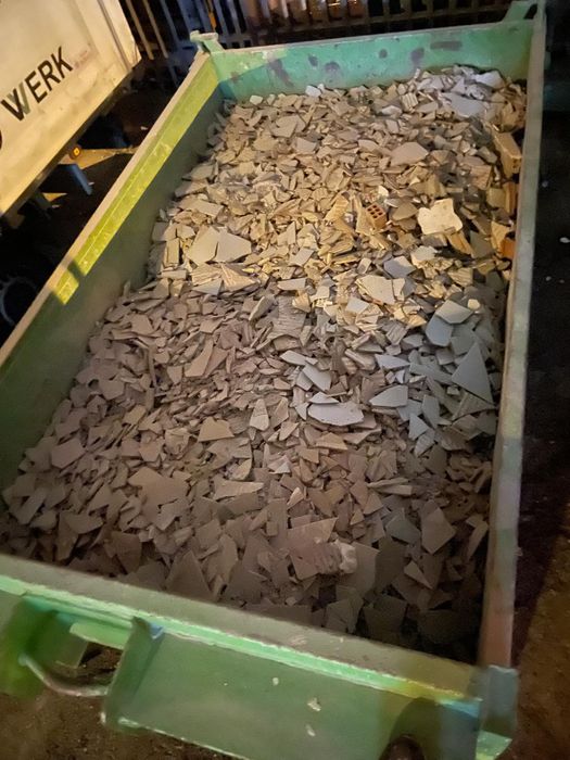 Transport marfă , moluz și debarasare apartamente