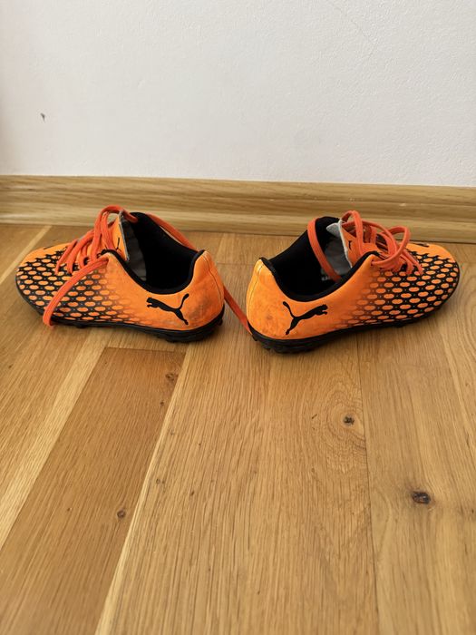 Ghete adidasi fotbal sport Puma ( nu nike, adidas)