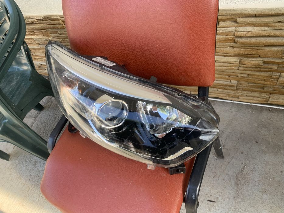 Far Renault Captur 1 partea /dreapta an 2013/2014/2015/2016/2017/2020