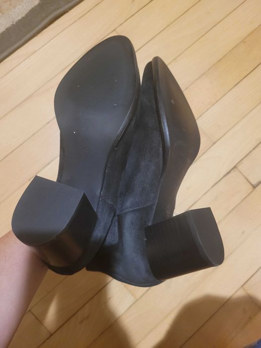 Ghete piele intoarsa 40 marime