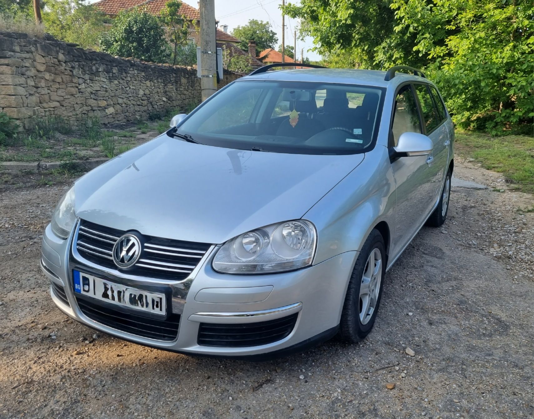 Продавам фолксваген голф5 вариант 1,9 TDI